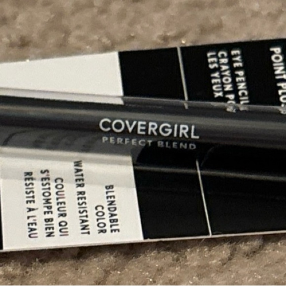 COVERGIRL Perfect Blend By Perfect Point Plus Eye Pencil #100 Basic Black new